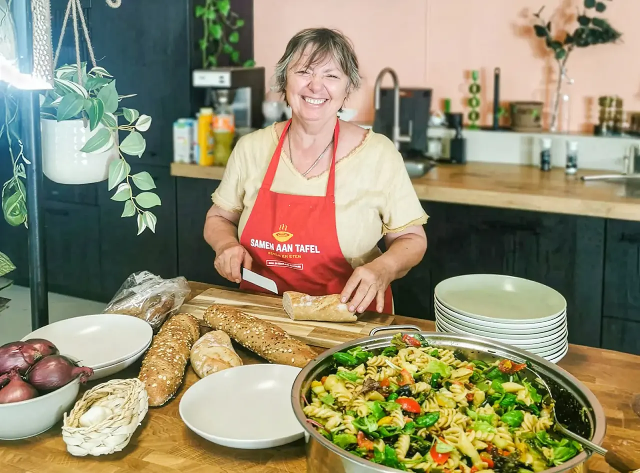 Samen aan tafel groot 02