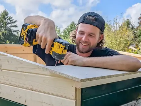 Werkplaats bewerkt klein